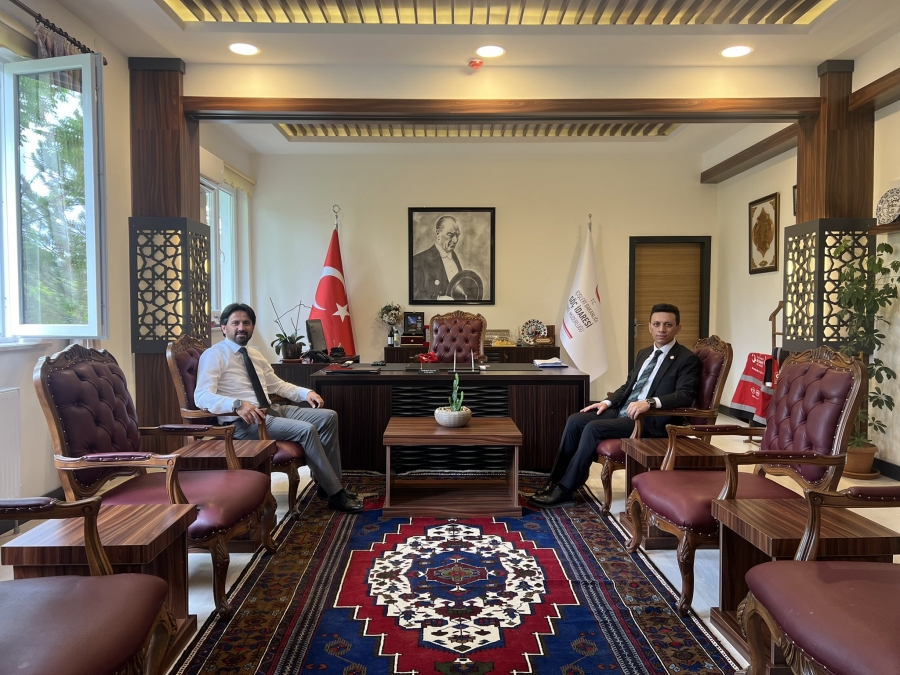 Ortaköy Belediye Başkanımız Sayın Ali Rıza ÖZDEMİR, Aksaray İl Göç İdaresi Müdürü Sayın Mehmet Servet YELKEN'i makamında ziyaret etti.