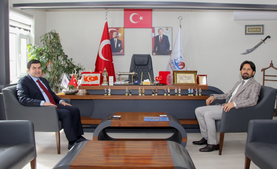 Kaymakamımız Sayın Ahmet KARATEPE, Ortaköy Belediye Başkanımız Sayın Ali Rıza ÖZDEMİR'i makamında ziyaret ederek, iade-i ziyarette bulundu.