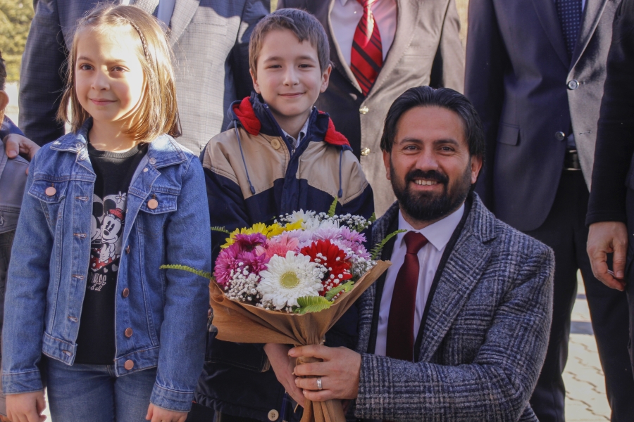 ''Ortaköy Belediye Başkanımız Sayın Ali Rıza ÖZDEMİR, Öğrencilerimizin Karne Heyecanına Ortak Oldu''