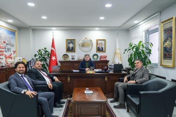''Ortaköy Belediye Başkanımız Sn. Ali Rıza ÖZDEMİR, İlçe Belediye Başkanlarımız ile birlikte İl Özel İdaresi Genel Sekreterimiz Sn. ÇELİK'i Makamında Ziyaret Etti.''