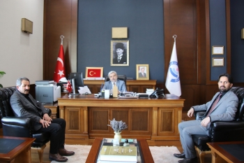 Ortaköy Belediye Başkanımız Sayın Ali Rıza ÖZDEMİR, Aksaray Üniversitesi Rektörü Sayın Prof. Dr. Yusuf ŞAHİN'i makamında ziyaret etti.
