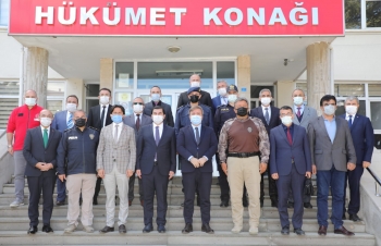 Aksaray Valimiz Sn. Hamza AYDOĞDU, Ortaköy Belediye Başkanımız Sn. Ali Rıza ÖZDEMİR ve beraberindeki heyet ile birlikte Ortaköy Kaymakamlığı'nı ziyaret etti.