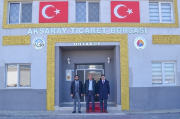 Kaymakamımız Sn. Ahmet KARATEPE, Belediye Başkanımız Sn. Ali Rıza ÖZDEMİR ile birlikte Aksaray Ticaret Borsası Ortaköy Şubesi Başkanı Sn. Yakup UĞUR'u ziyaret ettiler.