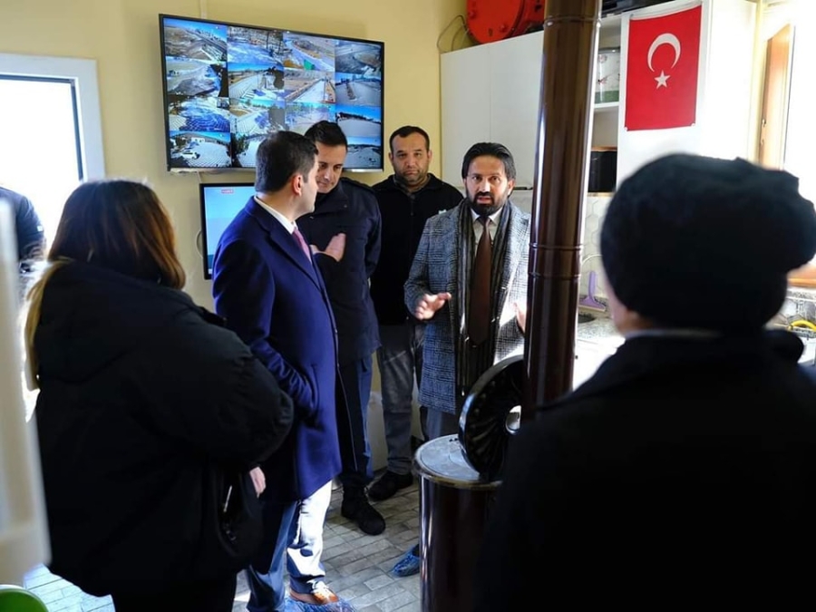 Ankara-Niğde otoyolunda mahsur kalan yolcular, Yunus Emre Millet Bahçemizde misafir edildi.